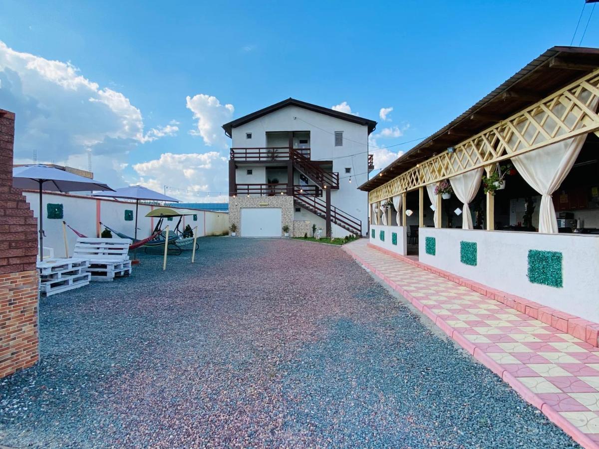 Отель Casa Irina 2Mai Доуэ-Май Экстерьер фото