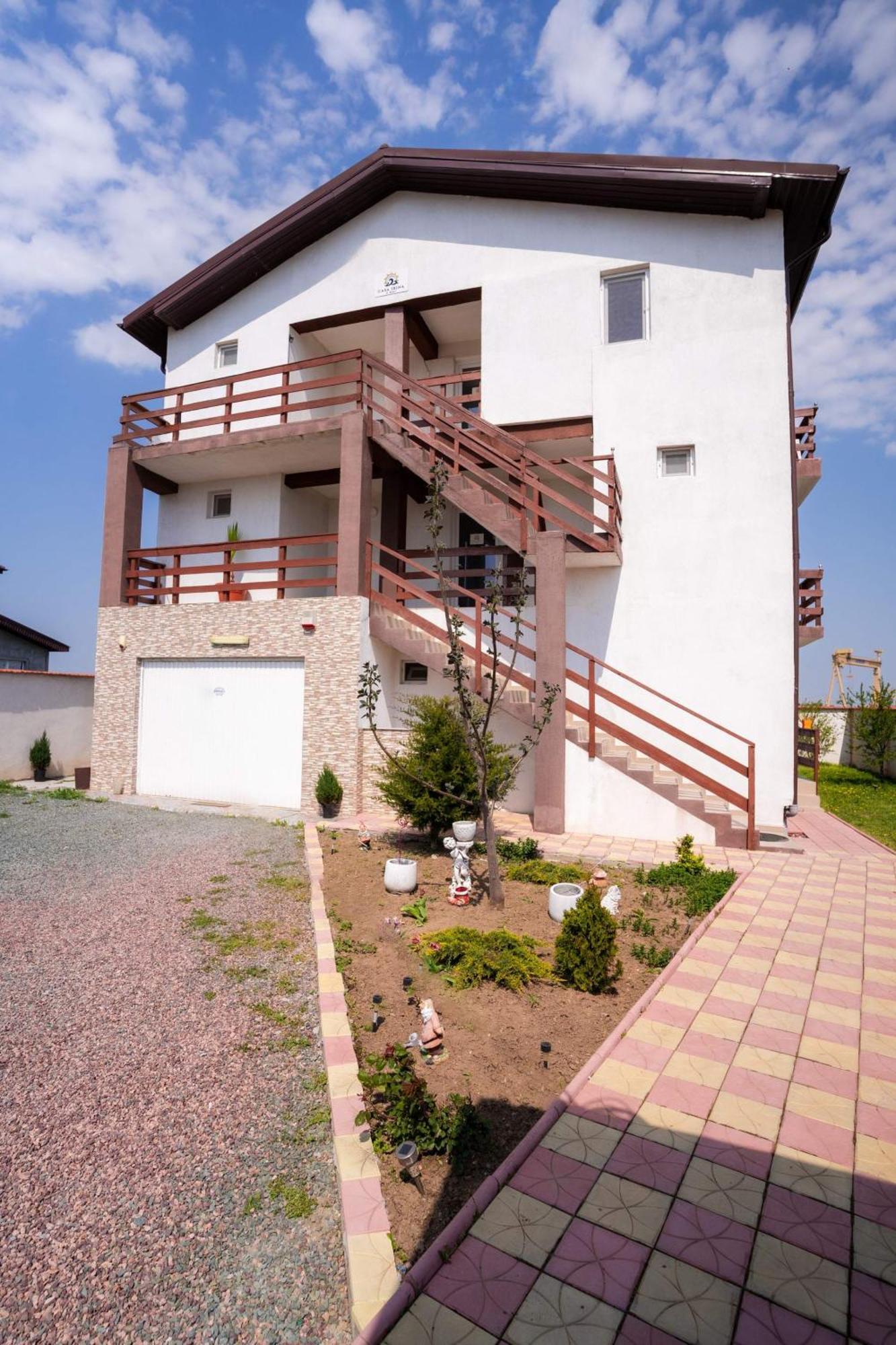 Отель Casa Irina 2Mai Доуэ-Май Экстерьер фото